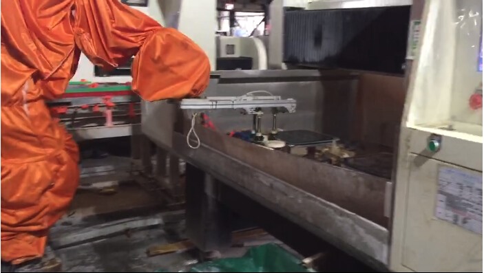 電子秤玻璃上下料機(jī)器人